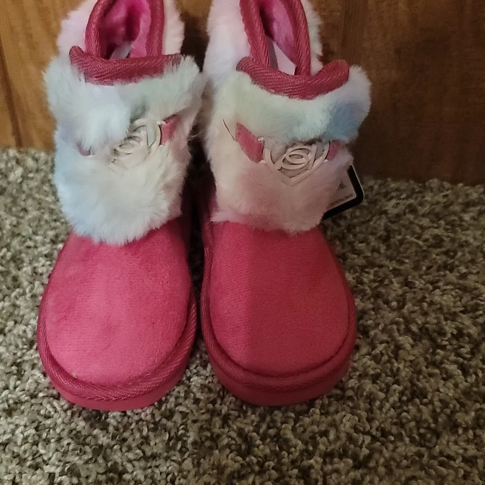 BEBE GIRLS DARK PINK Rainbow faux fur BOOTS: NWT: TODDLER 7